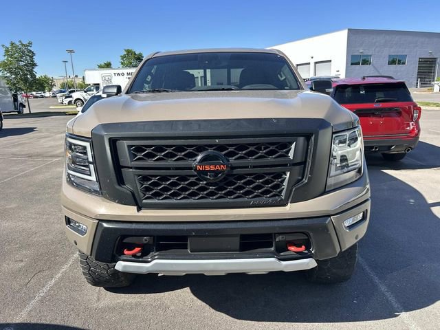 Used 2022 Nissan Titan PRO-4X w/ Pro-4x Convenience Package AWD/4WD image 2