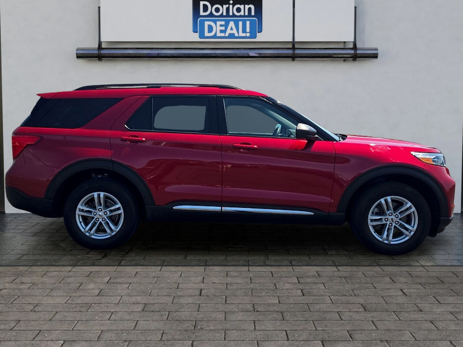 Certified 2023 Ford Explorer XLT w/ Equipment Group 202A AWD/4WD image 2
