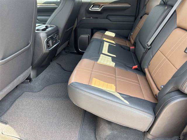 Used 2026 Chevrolet Silverado 1500 High Country w/ Technology Package AWD/4WD image 17