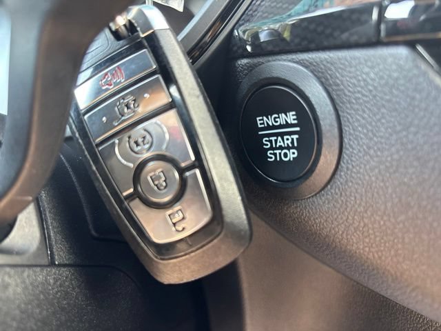 Certified 2025 Ford Escape ST-Line Select AWD/4WD image 22