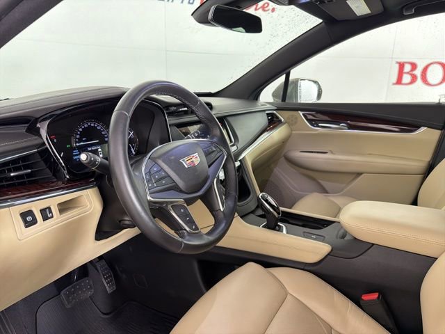 Used 2018 Cadillac XT5 Luxury w/ Driver Awareness Package image 12
