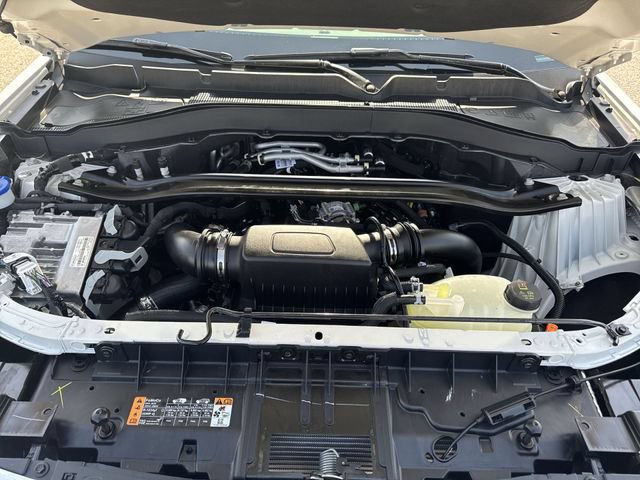 Certified 2025 Ford Explorer Platinum w/ Ultimate Package AWD/4WD image 27