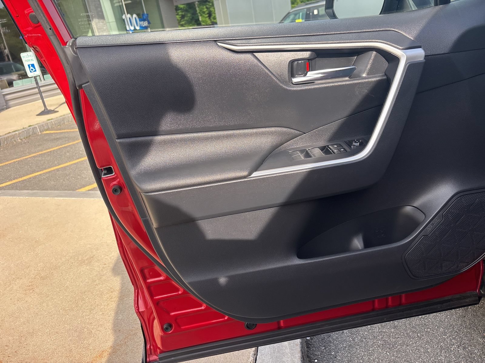 Used 2022 Toyota RAV4 SE AWD/4WD image 44