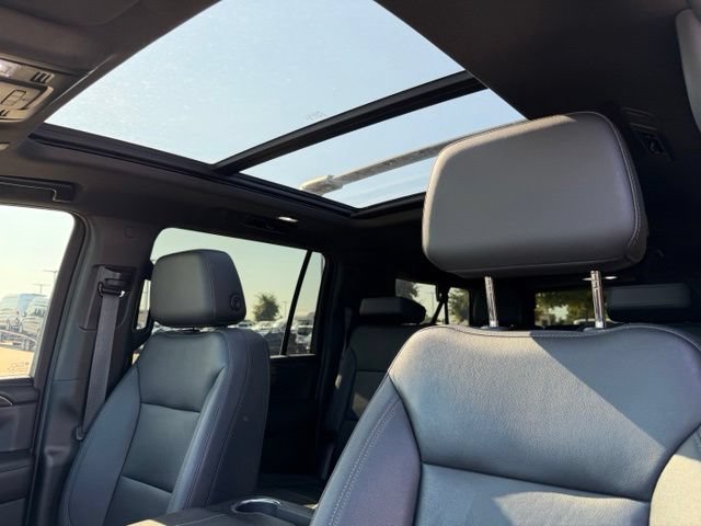 Used 2023 Chevrolet Suburban Z71 w/ Max Trailering Package AWD/4WD image 11