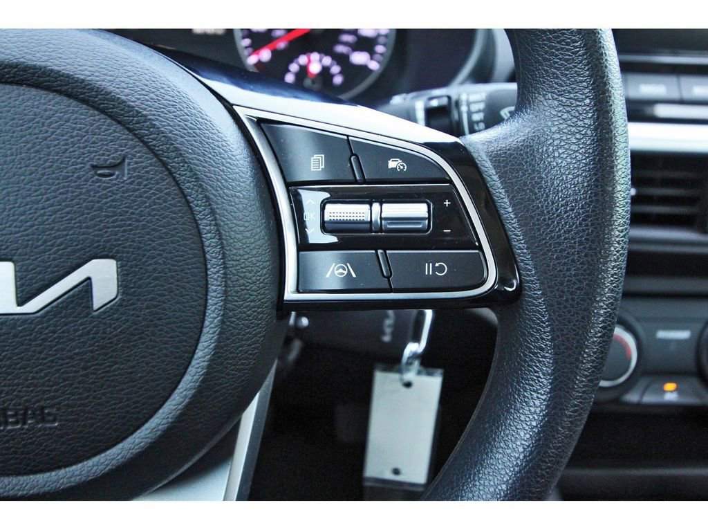 Used 2024 Kia Forte LXS image 19