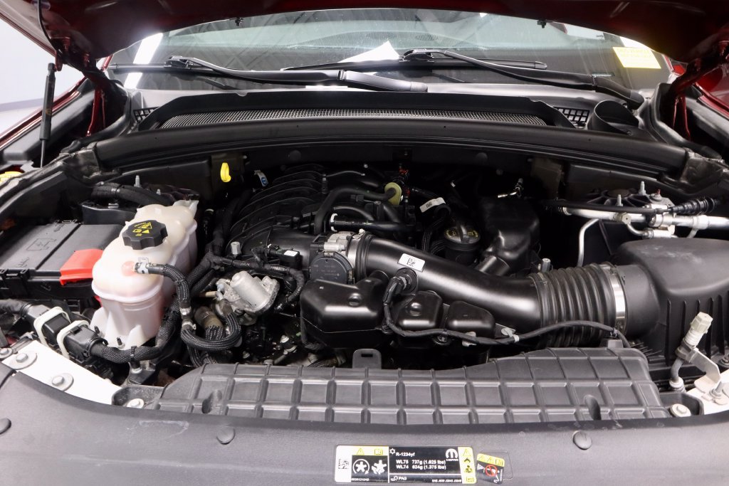 Used 2025 Jeep Grand Cherokee Altitude AWD/4WD image 17