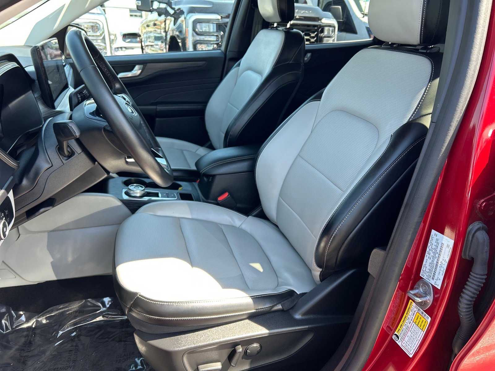 Certified 2023 Ford Escape Platinum image 9