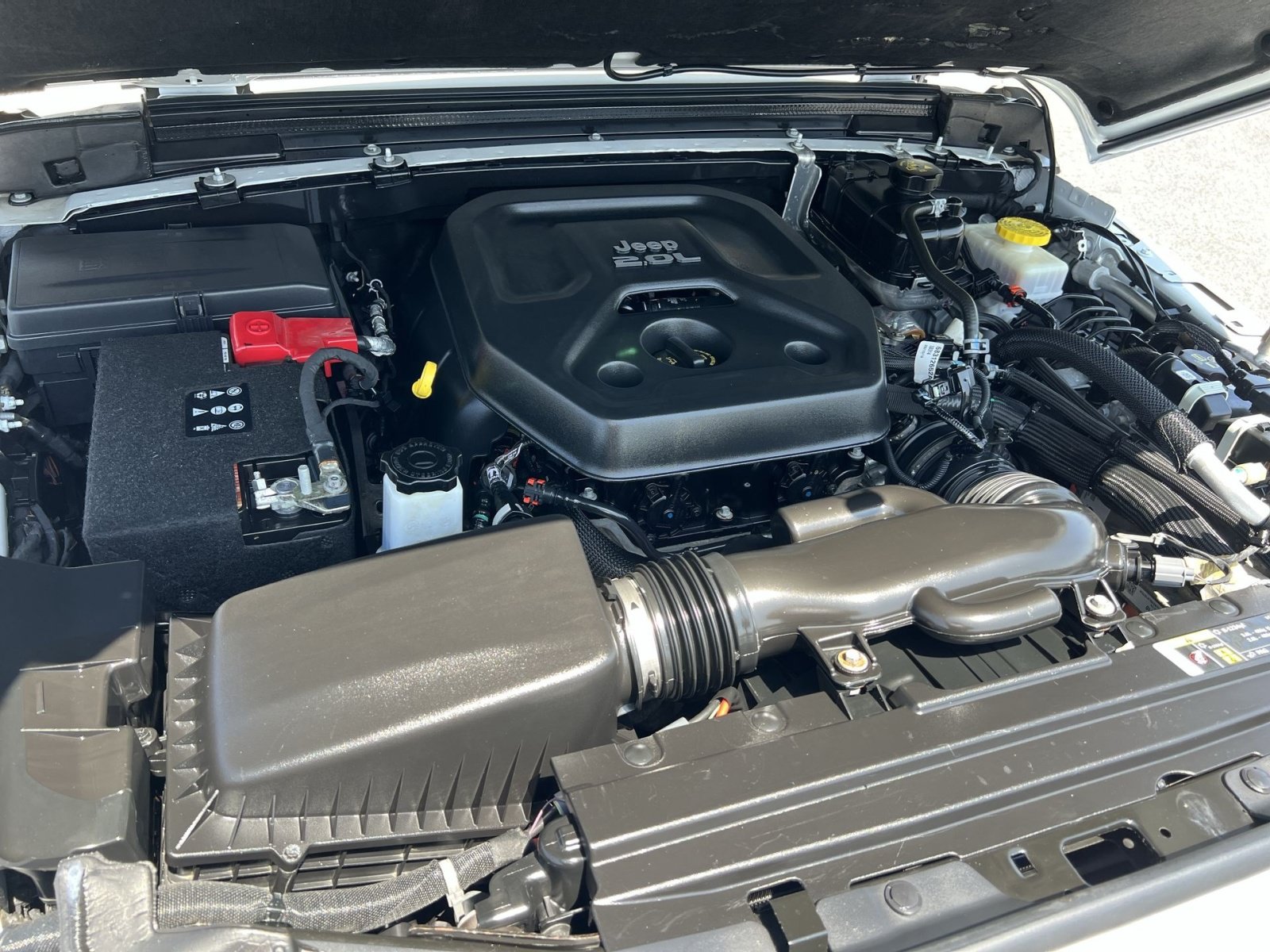 Used 2020 Jeep Wrangler Unlimited Sahara AWD/4WD image 27