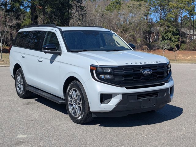 Certified 2025 Ford Expedition Active image 8