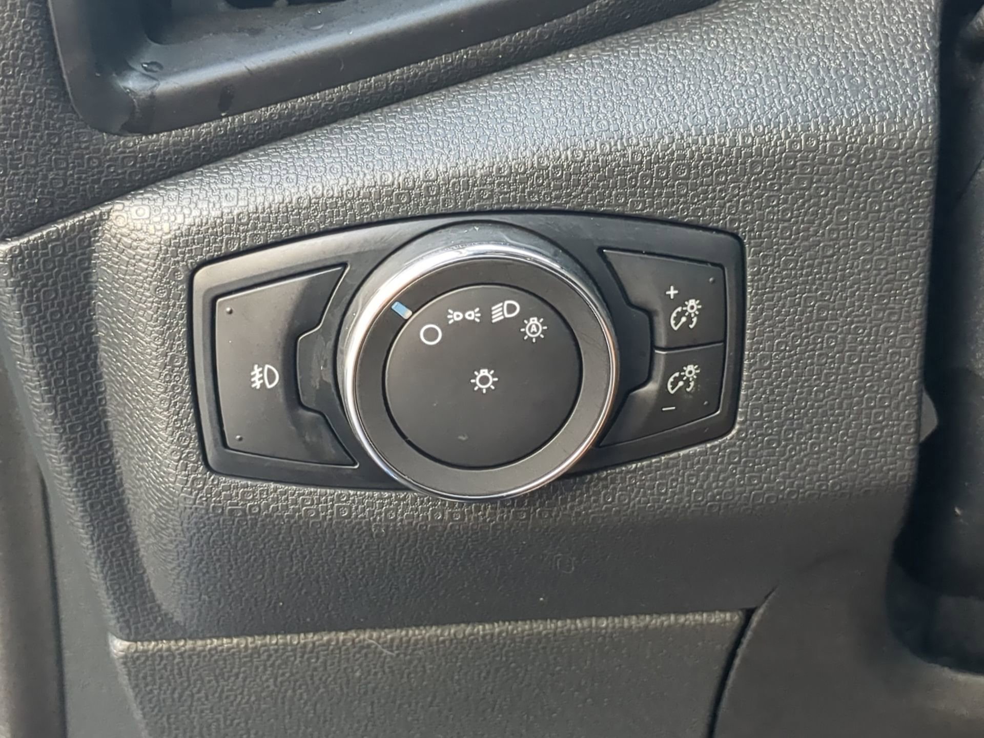 Certified 2021 Ford EcoSport SE w/ SE Appearance Package FWD image 63