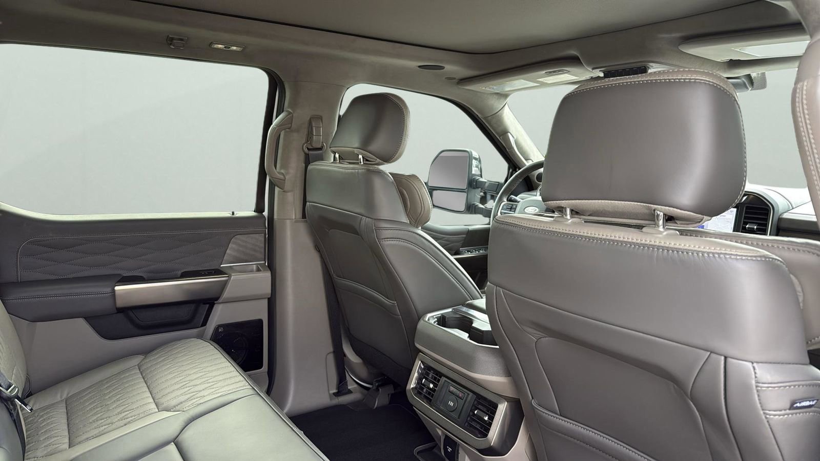 Certified 2026 Ford F350 Platinum w/ Platinum Plus Package image 29