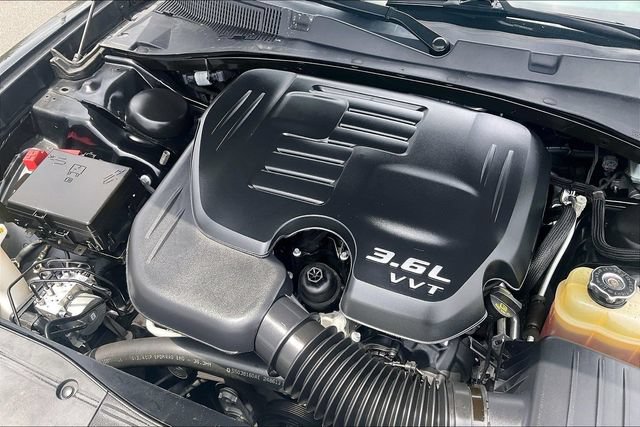 Used 2022 Dodge Charger SXT w/ Blacktop Package RWD image 34