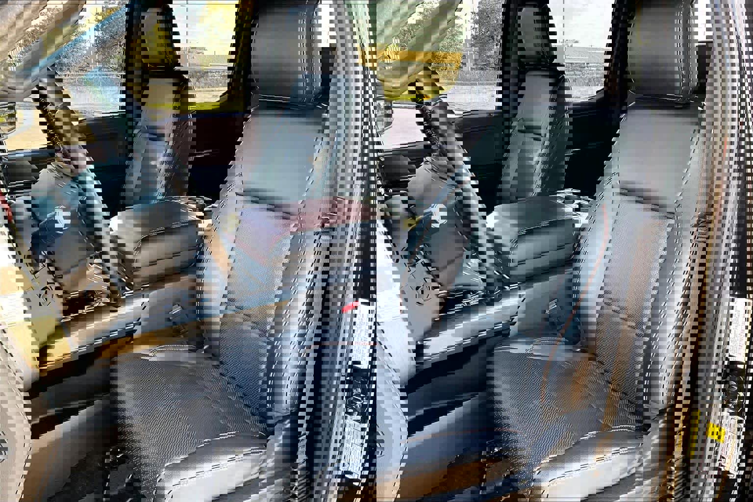 Certified 2022 Ford F150 Lariat w/ Equipment Group 502A High image 11