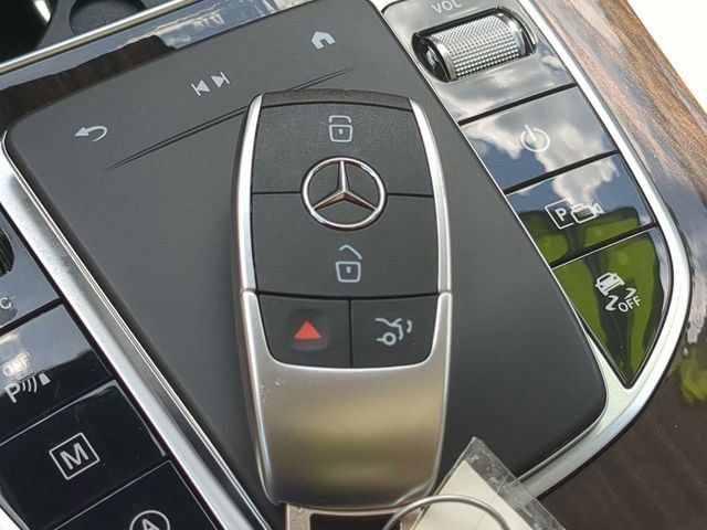 Used 2022 Mercedes-Benz GLC 300 image 30