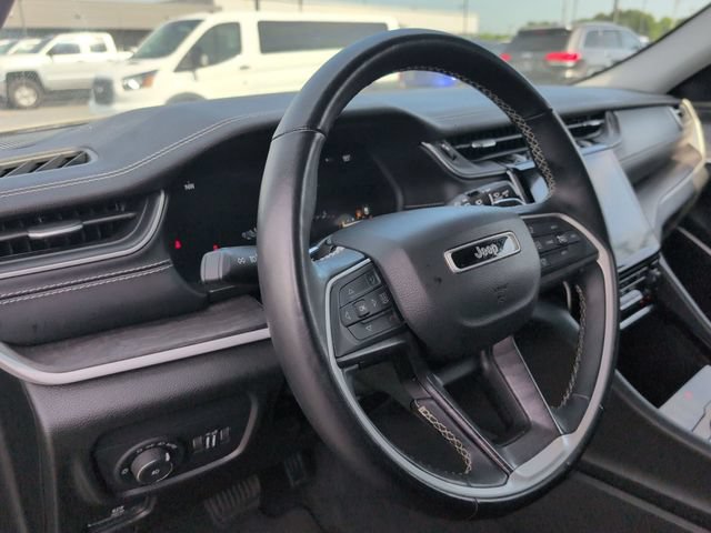 Used 2022 Jeep Grand Cherokee L Limited AWD/4WD image 10