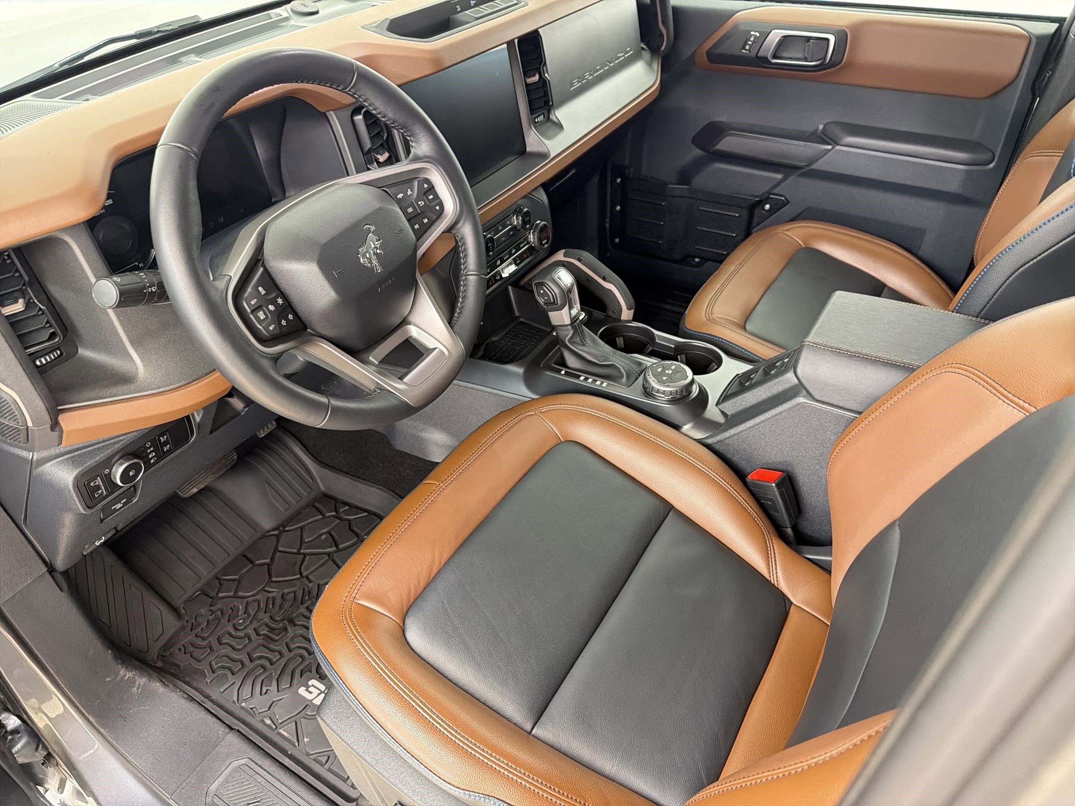 Certified 2024 Ford Bronco Outer Banks AWD/4WD image 4