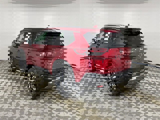 Used 2022 Nissan Rogue SL w/ SL Premium Package image 2