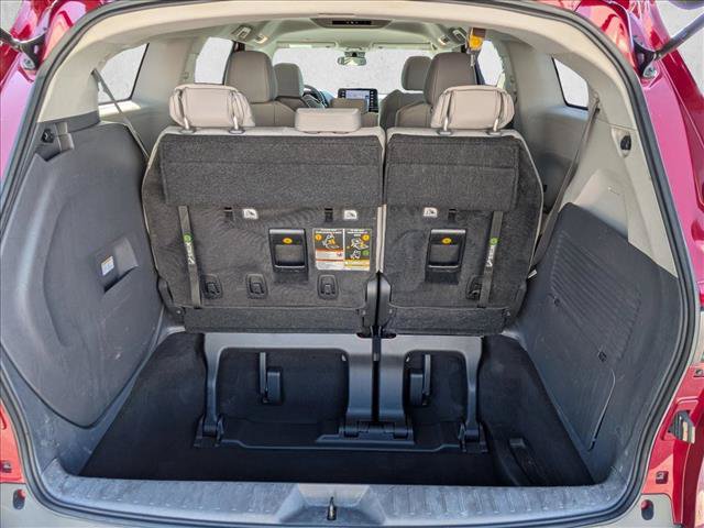 Used 2023 Toyota Sienna LE FWD image 6