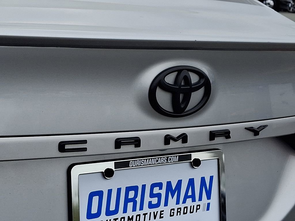 Used 2022 Toyota Camry XSE FWD image 30