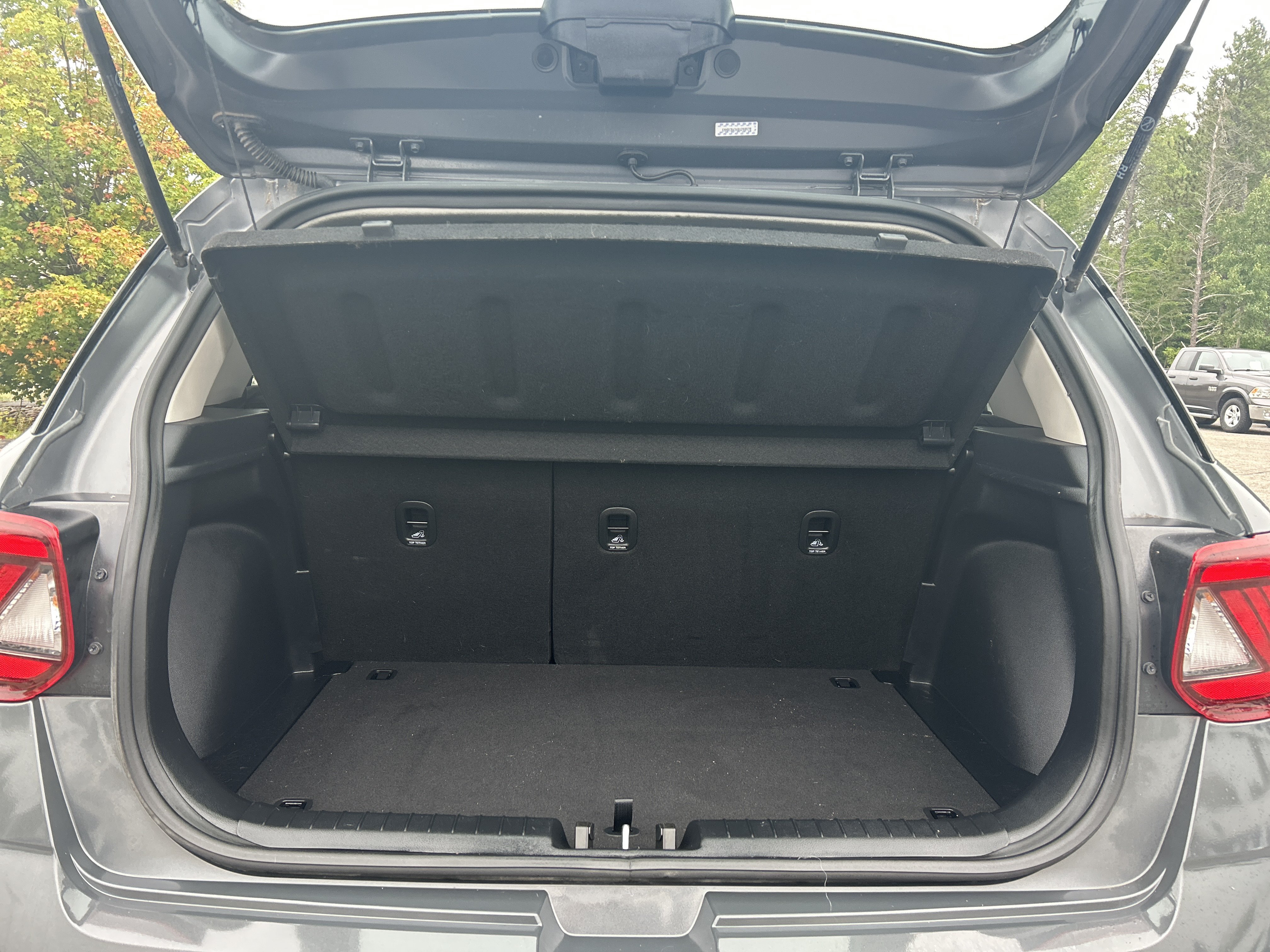 Used 2024 Hyundai Venue SEL FWD image 19