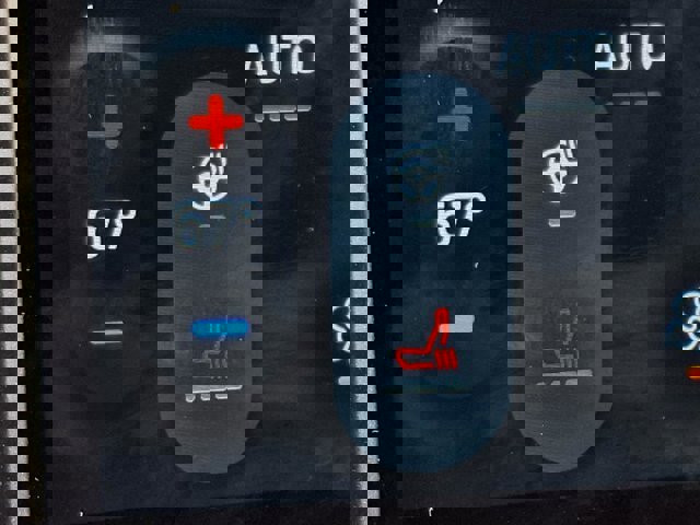 Certified 2024 Ford Edge ST-Line image 6