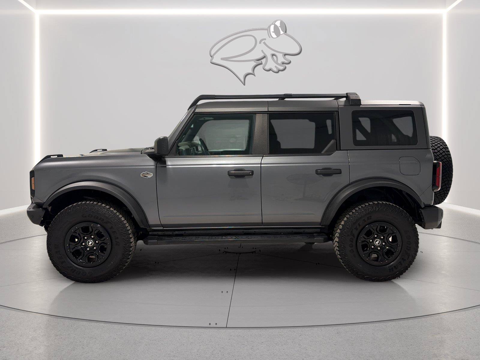 Certified 2022 Ford Bronco Wildtrak AWD/4WD image 2