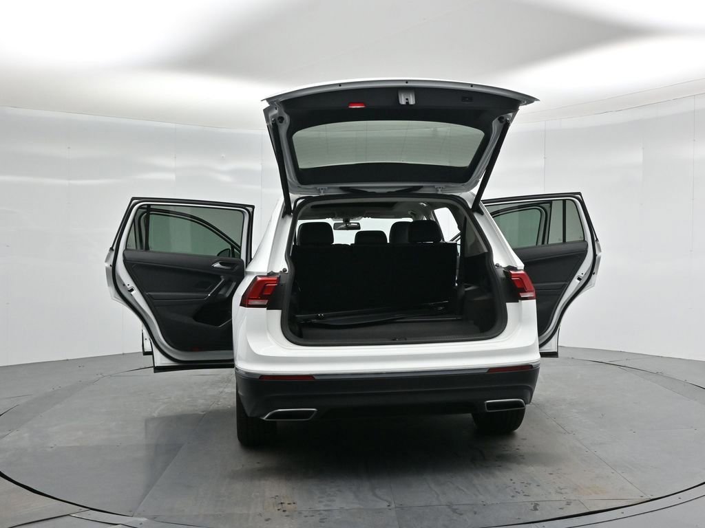 Used 2018 Volkswagen Tiguan SEL w/ 3rd Row Seat Package image 53