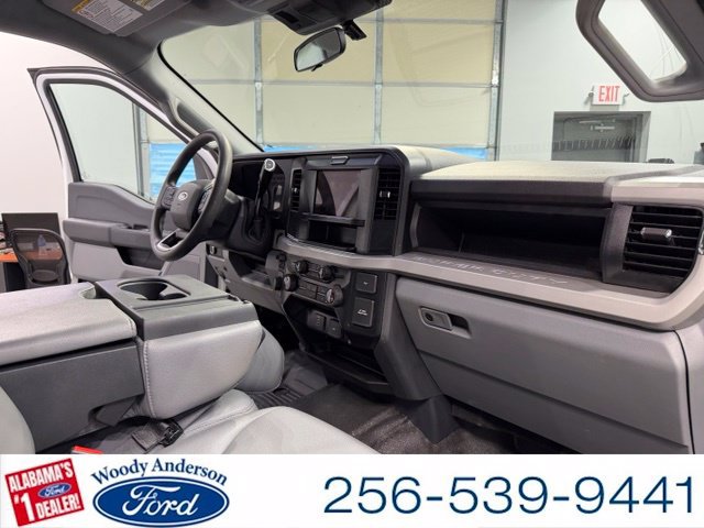 Certified 2025 Ford F550 4x4 Crew Cab Super Duty image 23