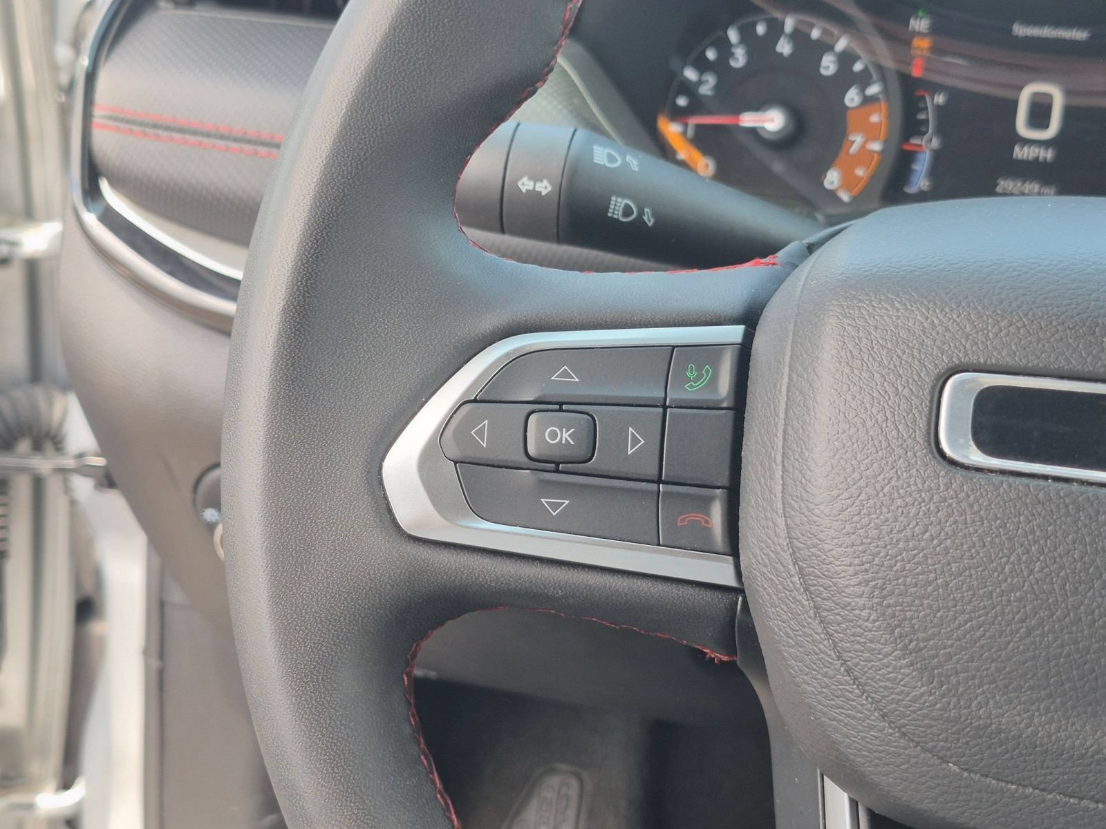 Used 2025 Jeep Compass Trailhawk AWD/4WD image 19