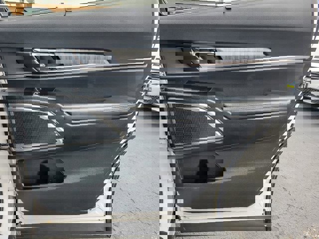 Used 2024 Kia Telluride EX w/ EX Captain's Chair Package image 28