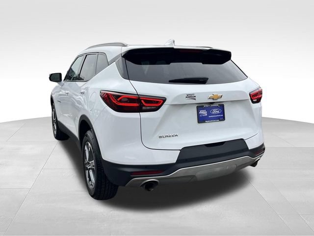 Used 2024 Chevrolet Blazer LT FWD image 5