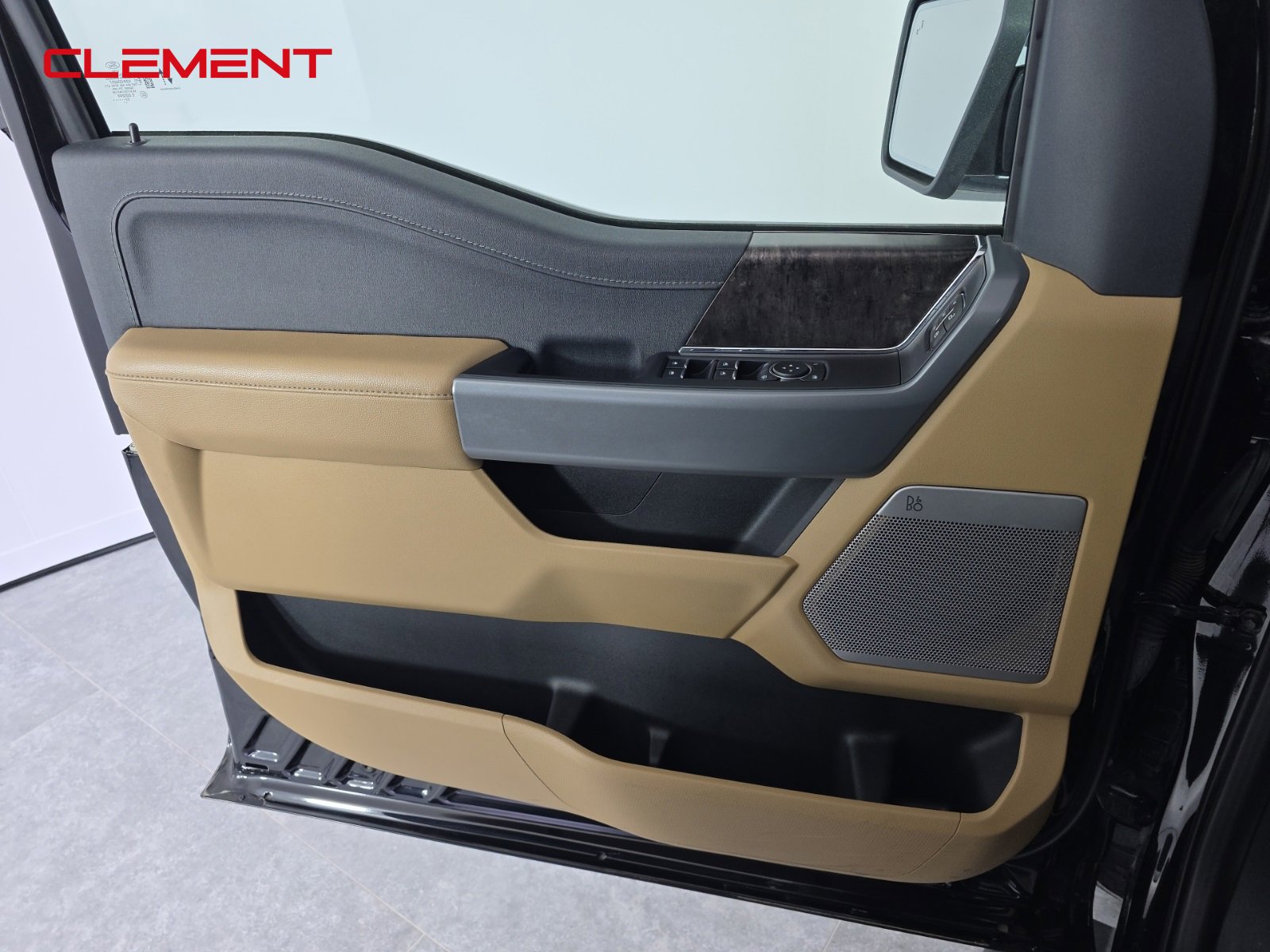 Certified 2023 Ford F150 Lariat w/ Equipment Group 502A High image 25