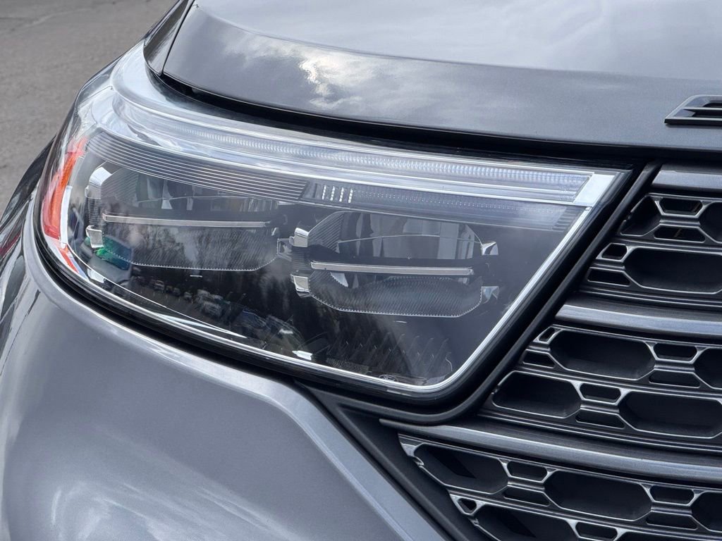 Certified 2023 Ford Explorer XLT w/ Equipment Group 202A AWD/4WD image 10