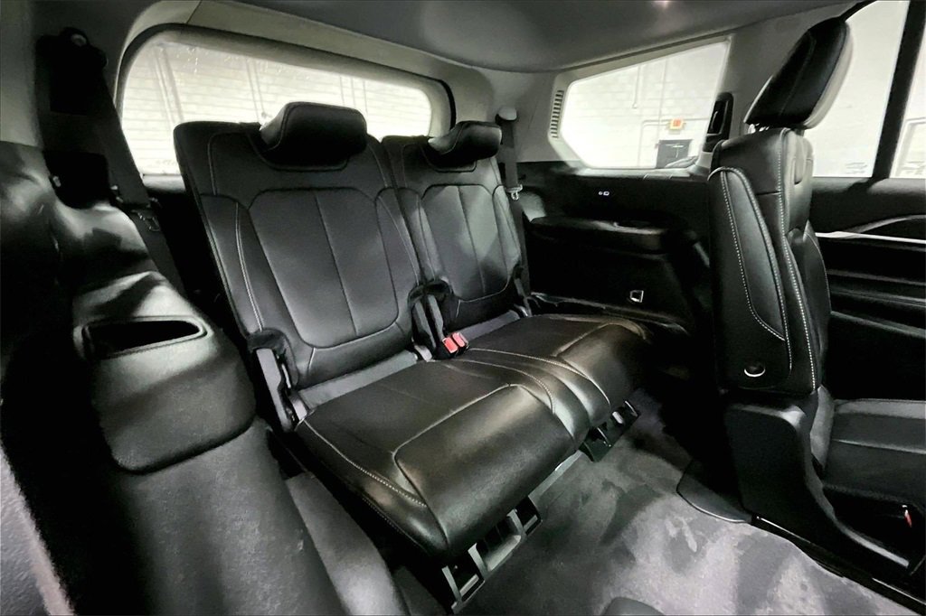 Used 2021 Jeep Grand Cherokee L Limited image 27