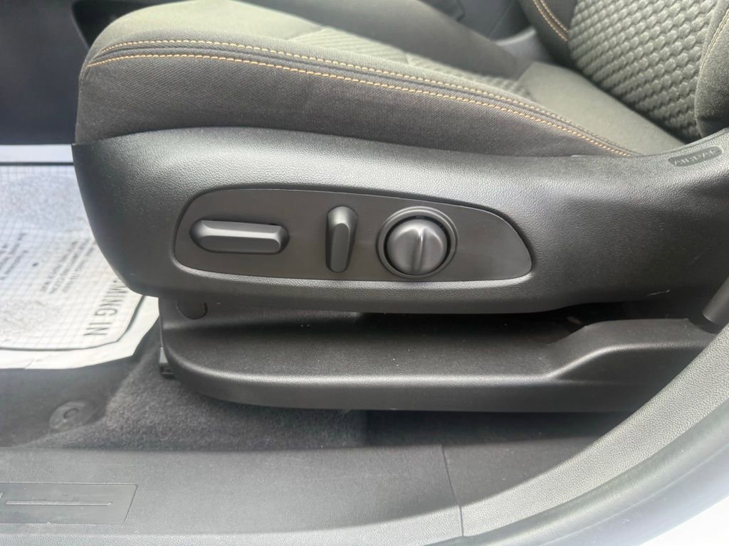 Used 2021 GMC Terrain SLE w/ Driver Convenience Package FWD image 15
