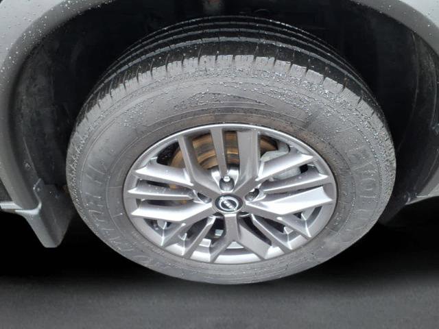 Used 2023 Nissan Rogue S image 9