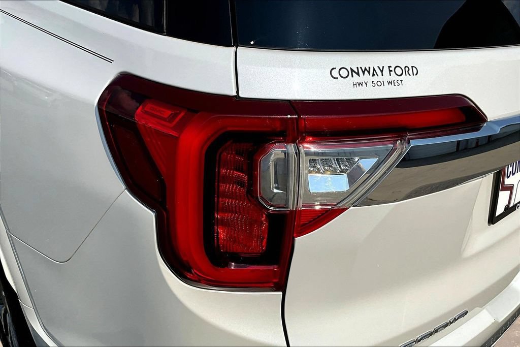 Used 2021 GMC Acadia Denali w/ Denali Technology Package FWD image 25