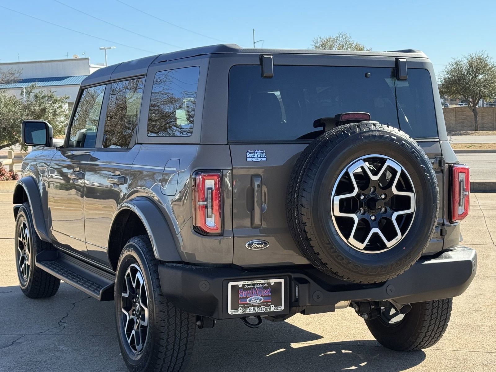 Certified 2025 Ford Bronco Outer Banks image 3
