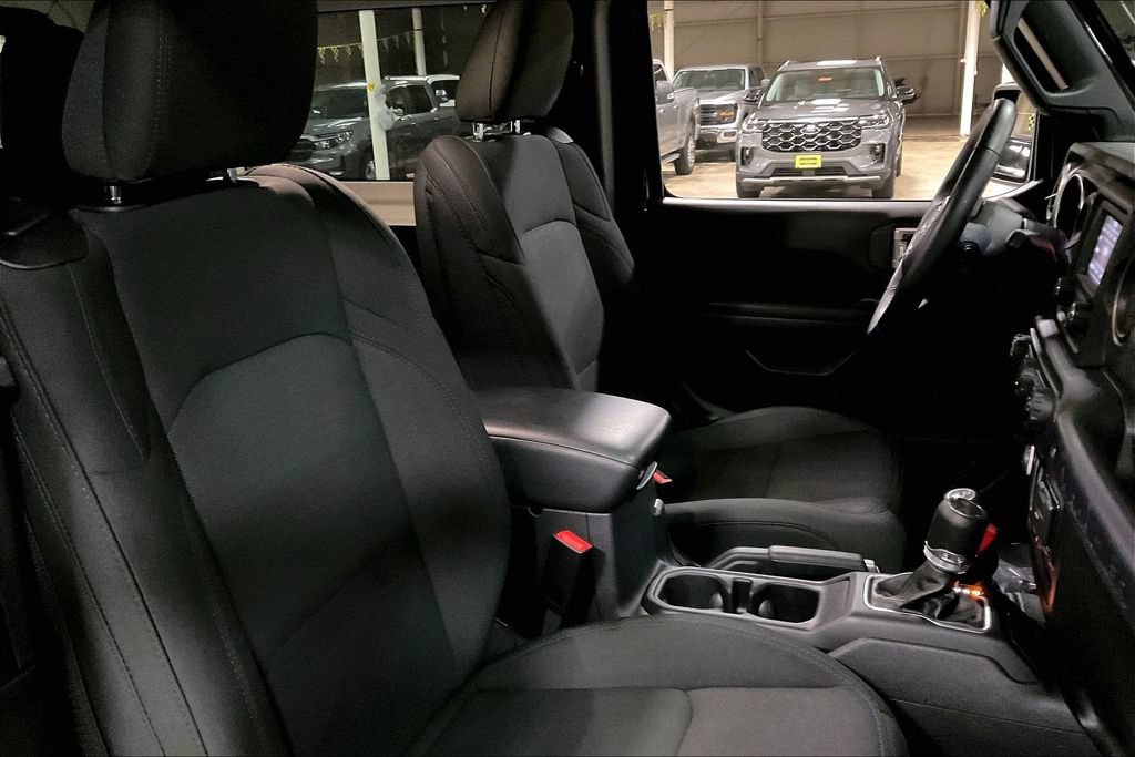 Used 2020 Jeep Wrangler Sport AWD/4WD image 7