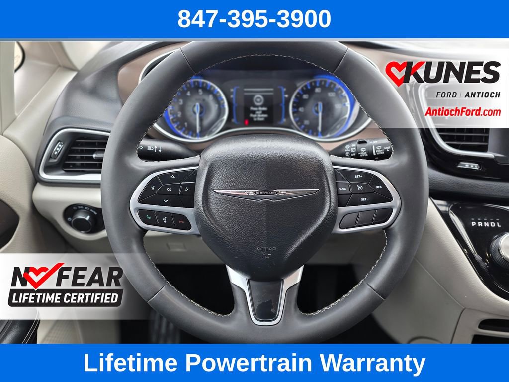 Used 2022 Chrysler Voyager LX FWD image 39