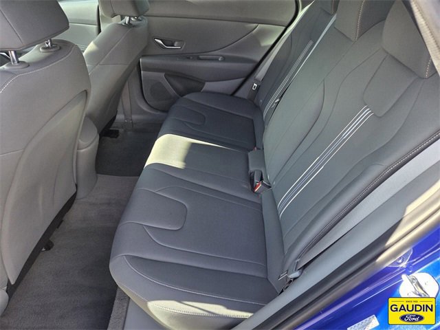 Used 2023 Hyundai Elantra SEL w/ Convenience Package image 12