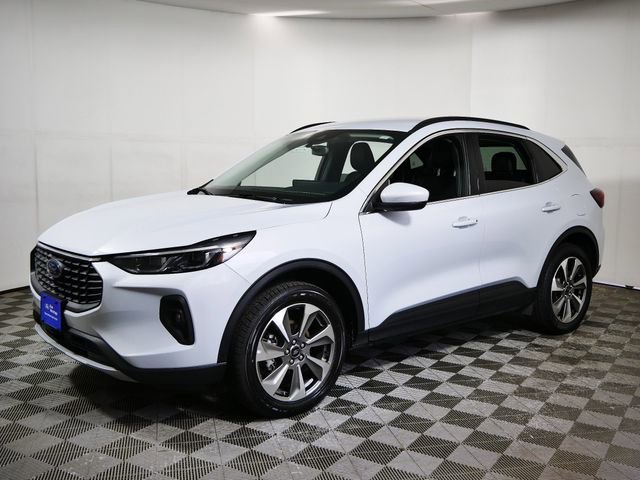 Certified 2025 Ford Escape Platinum image 5