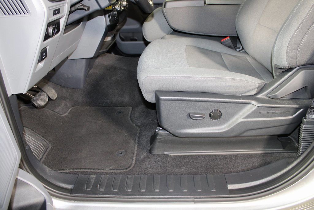 Certified 2025 Ford F150 XLT w/ Equipment Group 301A Standard image 9