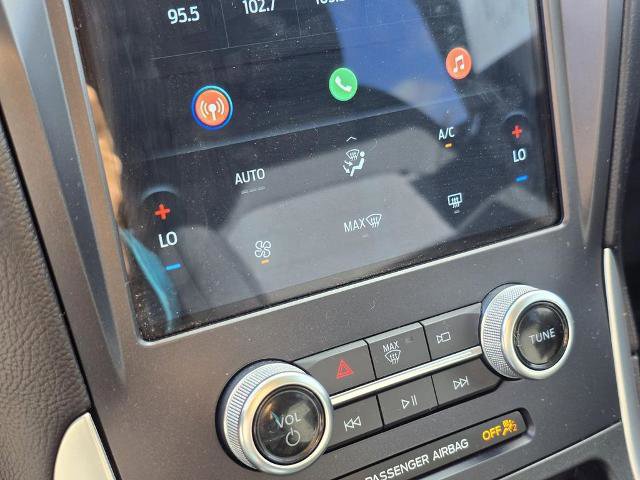 Certified 2024 Ford Edge SE w/ Black Appearance Package image 16