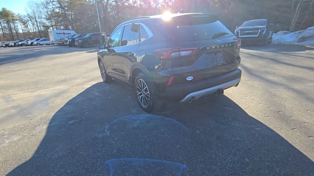 Certified 2025 Ford Escape SE w/ PHEV Premium Package FWD image 18