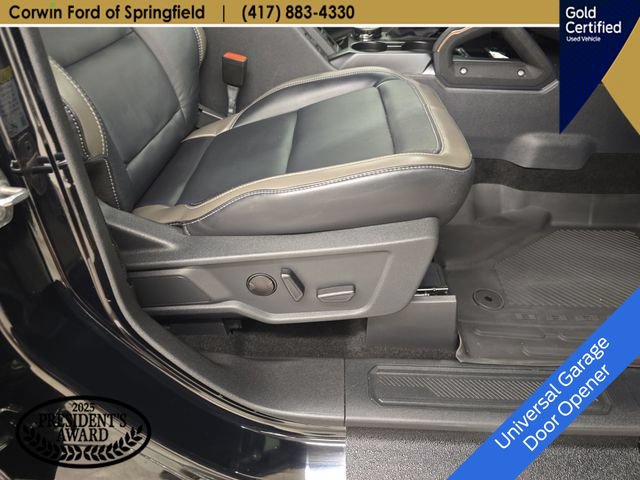 Certified 2025 Ford Bronco Outer Banks w/ Sasquatch Package AWD/4WD image 12