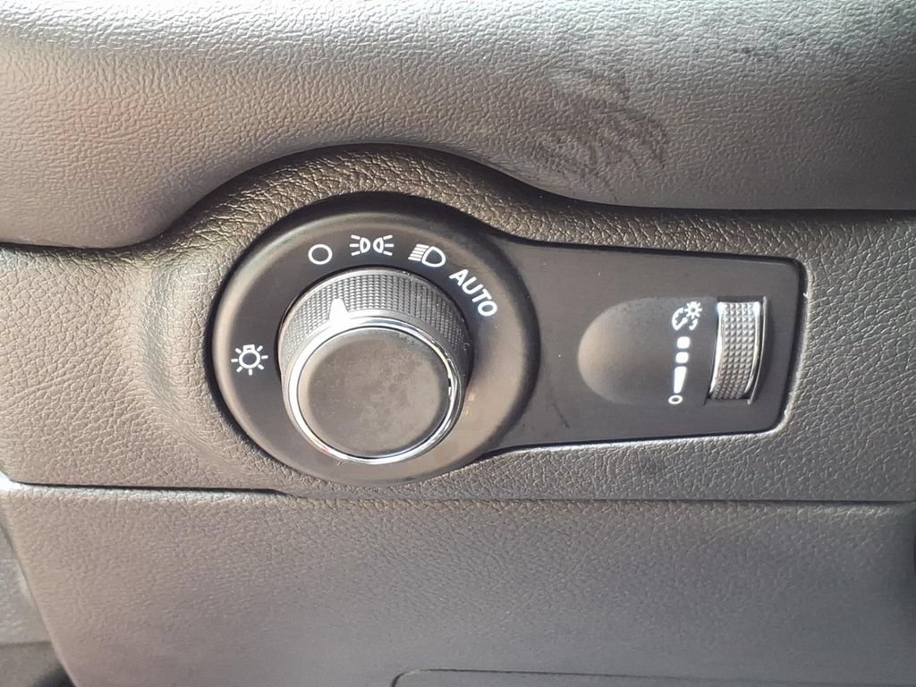 Used 2025 Dodge Durango GT AWD/4WD image 24