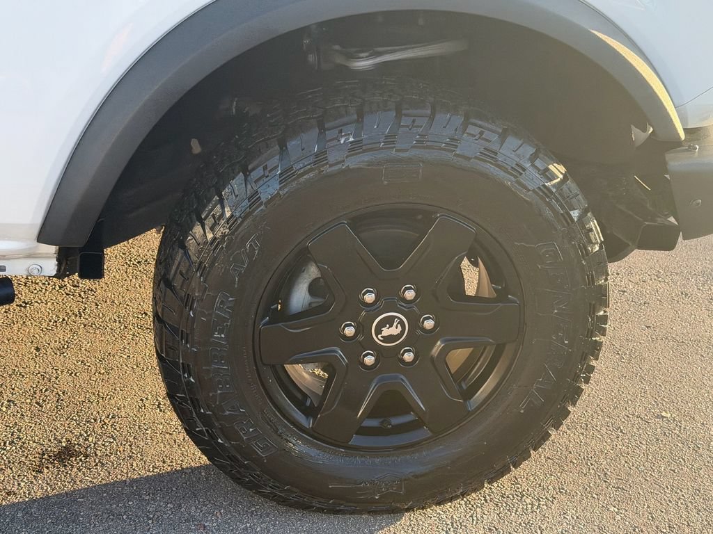 Certified 2024 Ford Bronco Black Diamond AWD/4WD image 9