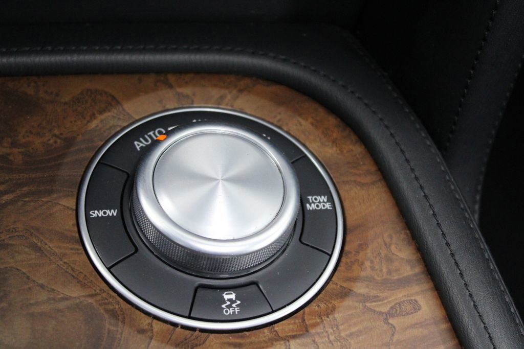 Used 2024 Nissan Armada SL image 52