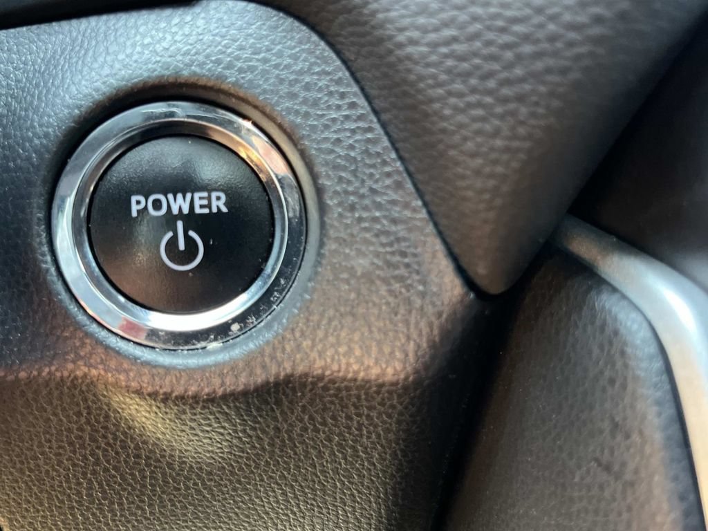 Used 2023 Toyota RAV4 XSE AWD/4WD image 39